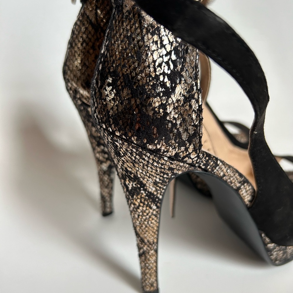 Nine West black velvet wedge high heels with silver snakeskin pattern - Picture 2 of 4